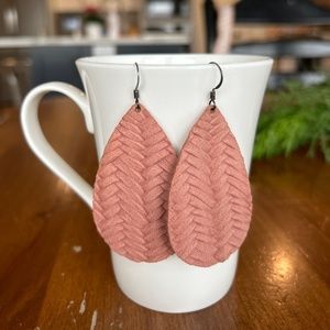 Nickel & Suede lightweight leather earrings sz medium